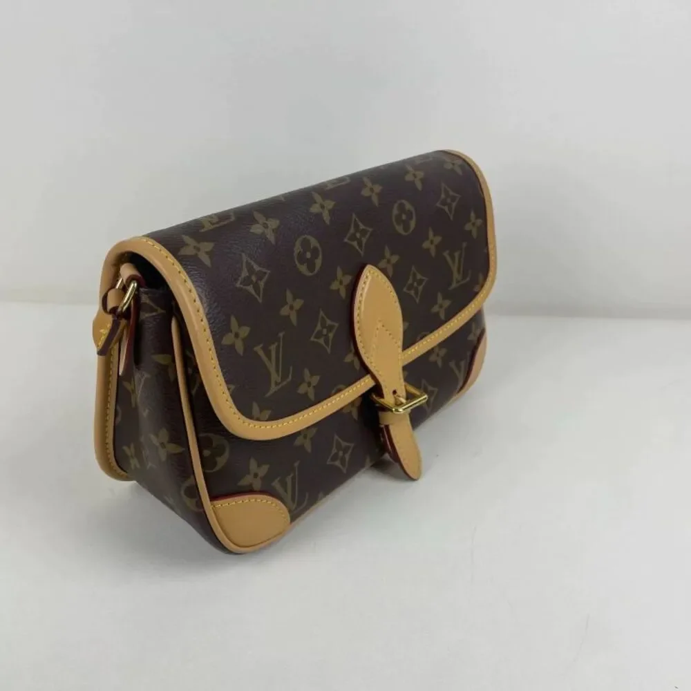 Louis Vuitton Women Pre-Loved Bag Very Good Condition